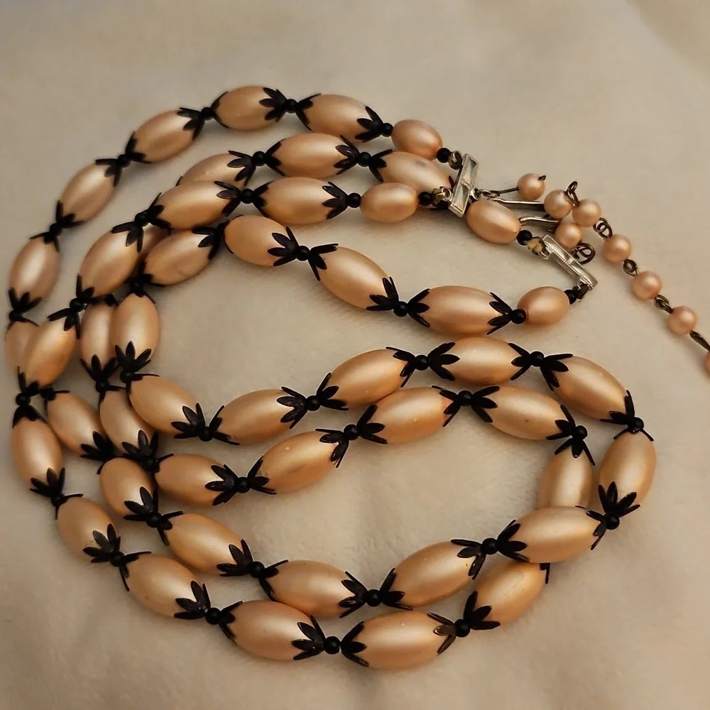 Vintage MCM Black and Light Pink Acrylic Beaded Necklace